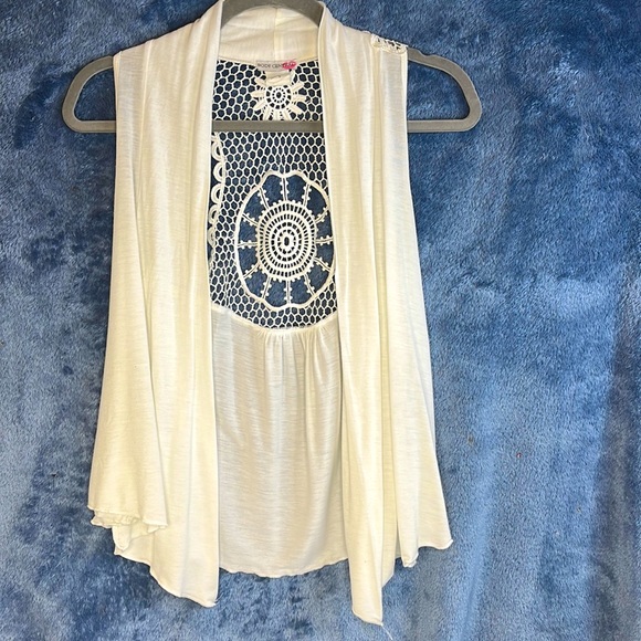 Body Central Tops - Body Central - Draped Sleevless Open Front Cardigan 

This is a fun and flirty!